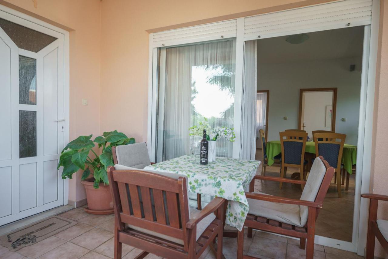 Apartmani Nedoklan Srima Extérieur photo
