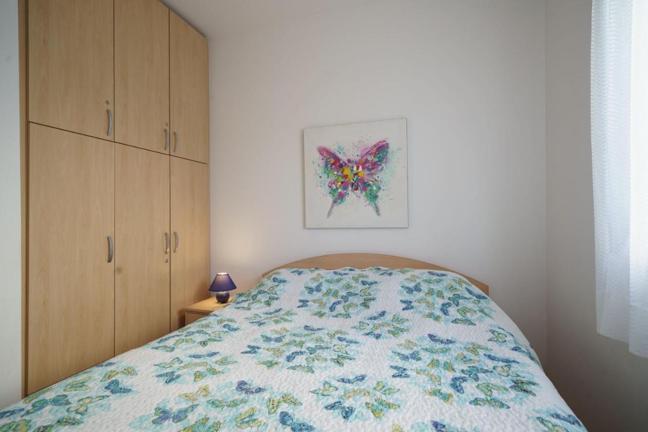 Apartmani Nedoklan Srima Extérieur photo
