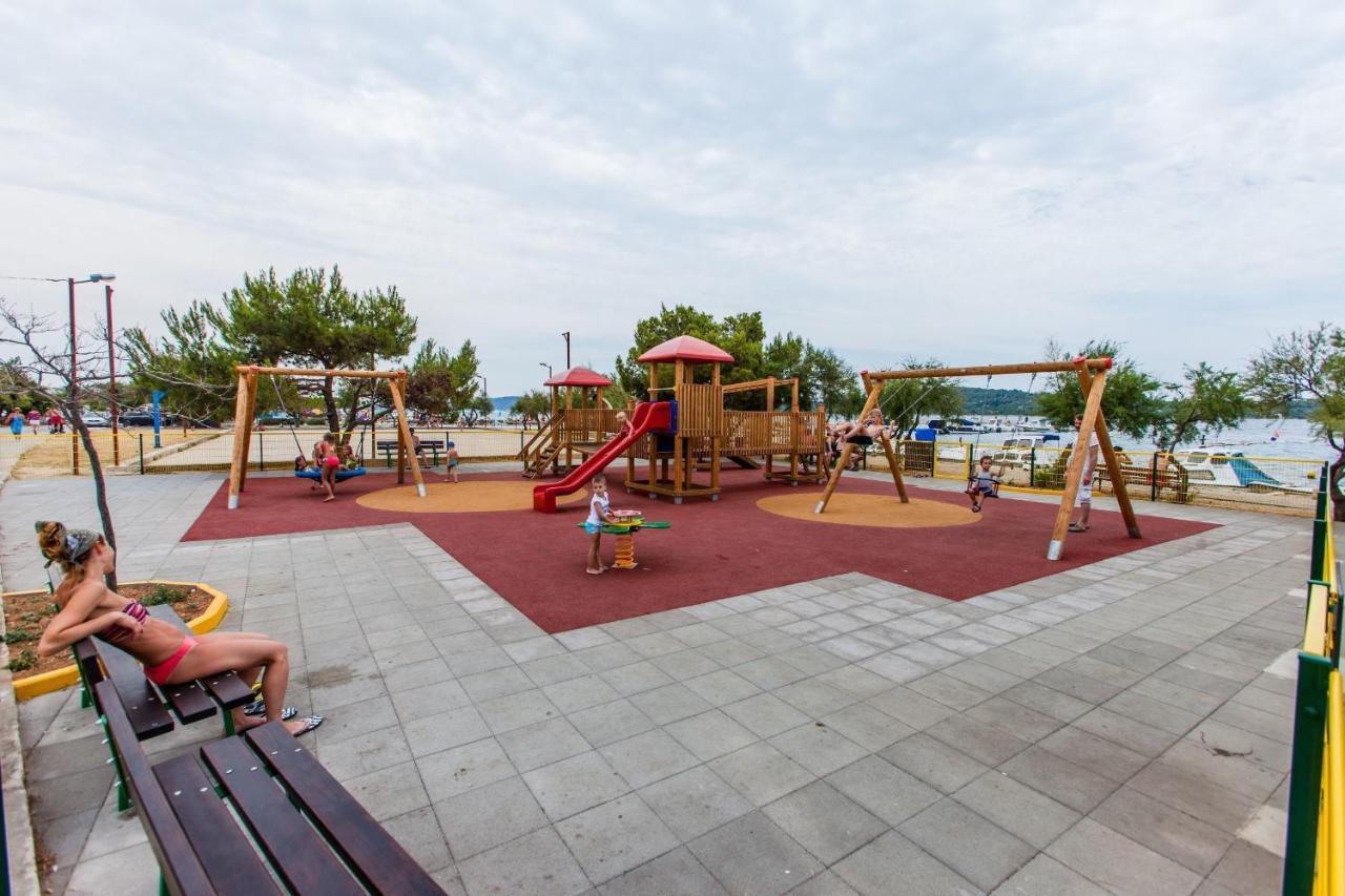 Apartmani Nedoklan Srima Extérieur photo