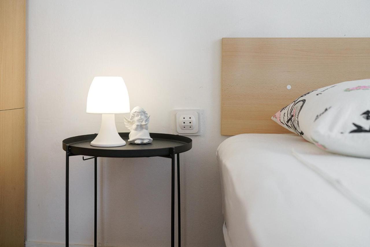 Apartmani Nedoklan Srima Extérieur photo